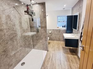 Photo 11- click for photo gallery